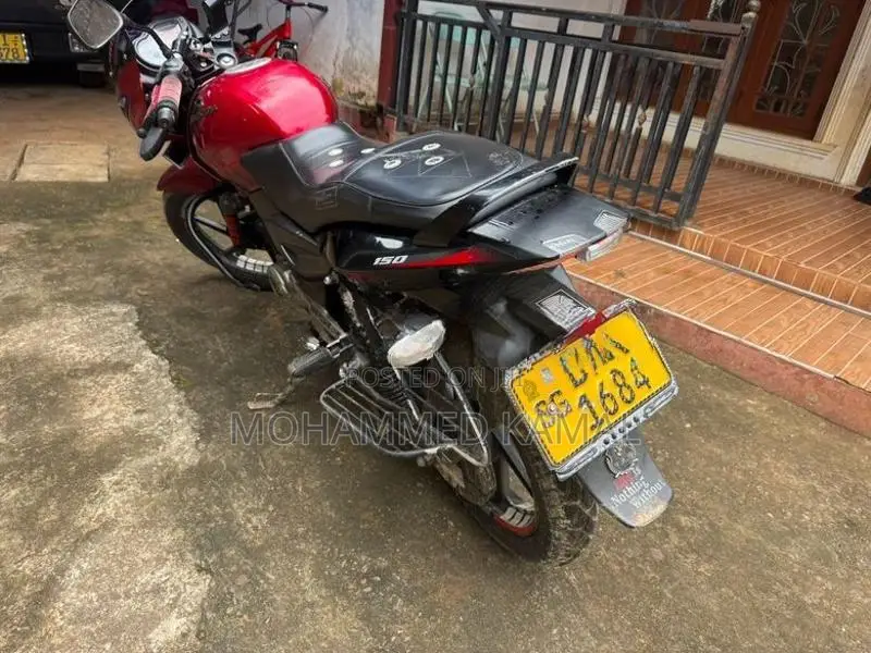 Bajaj Pulsar 150 2013