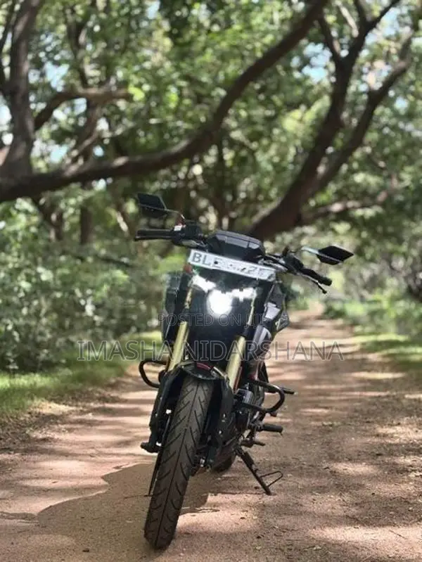 Bajaj Pulsar N160 Premium 2026