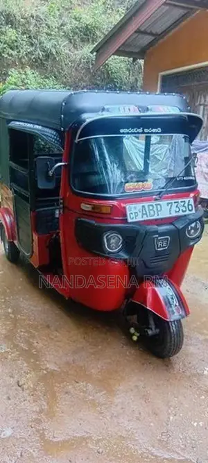 Bajaj RE Three Wheeler 2017