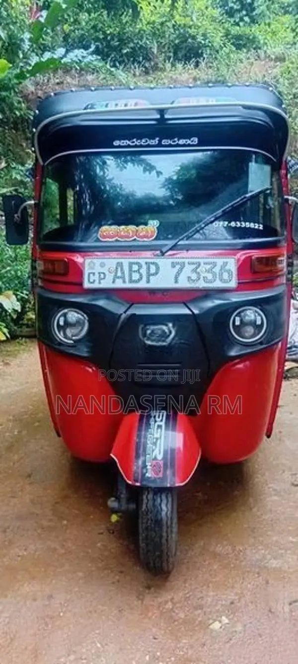 Bajaj RE Three Wheeler 2017