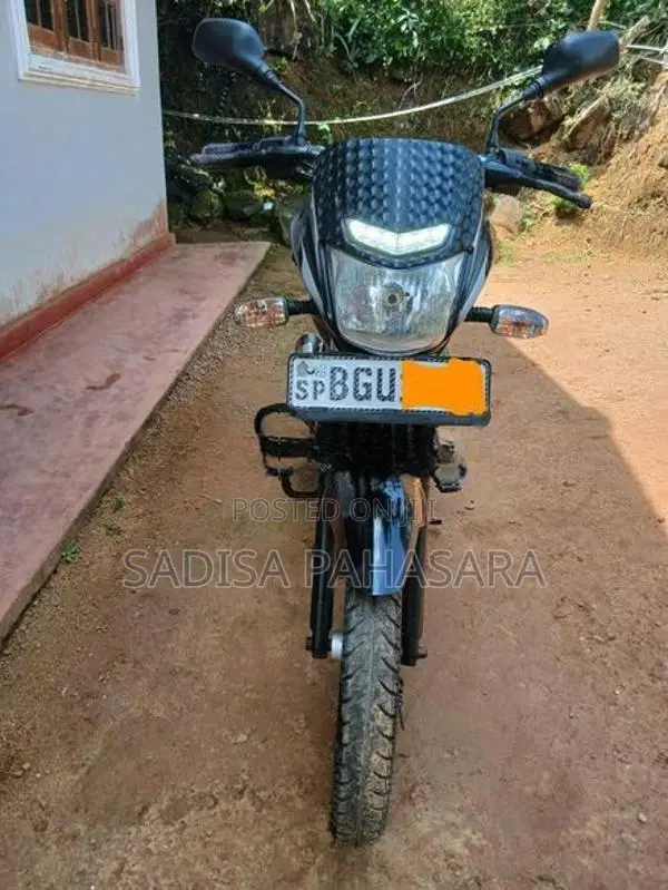 Bajaj Platina 100 2018