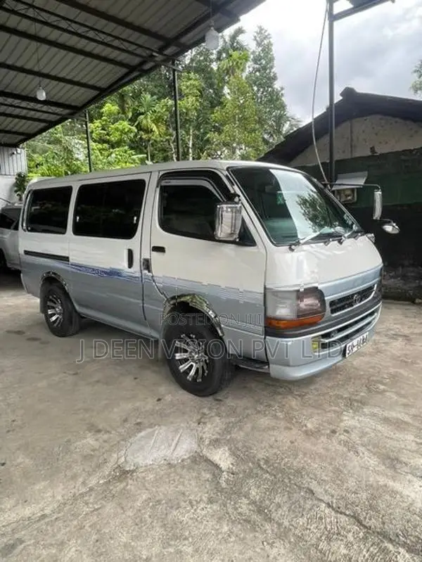 Toyota Dolphin 1992