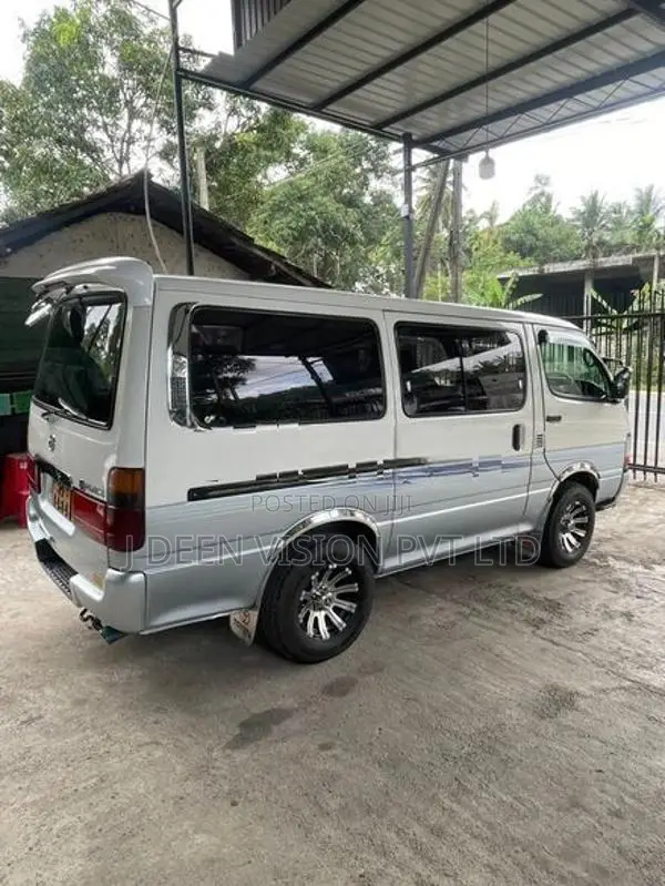 Toyota Dolphin 1992