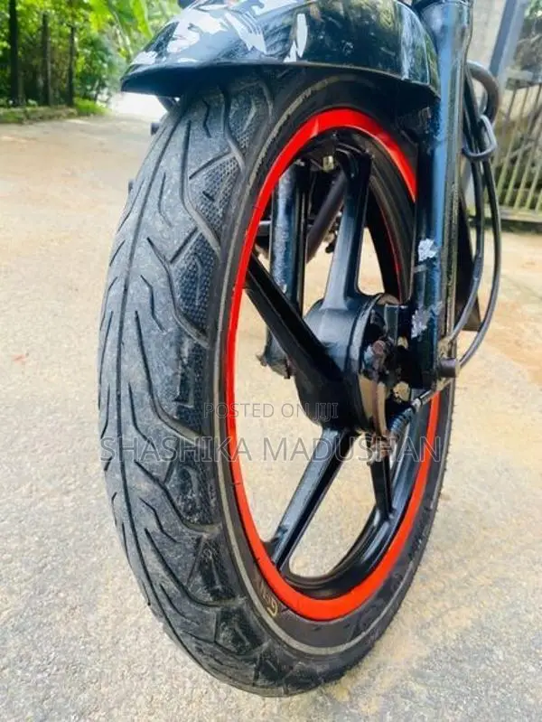 Bajaj Platina 100 2015