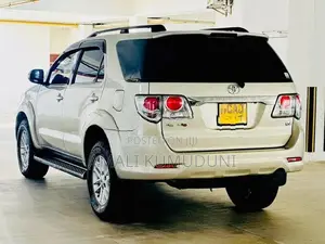 Toyota Fortuner 2013