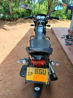 Bajaj Platina 100 2018