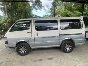 Toyota Dolphin 1992