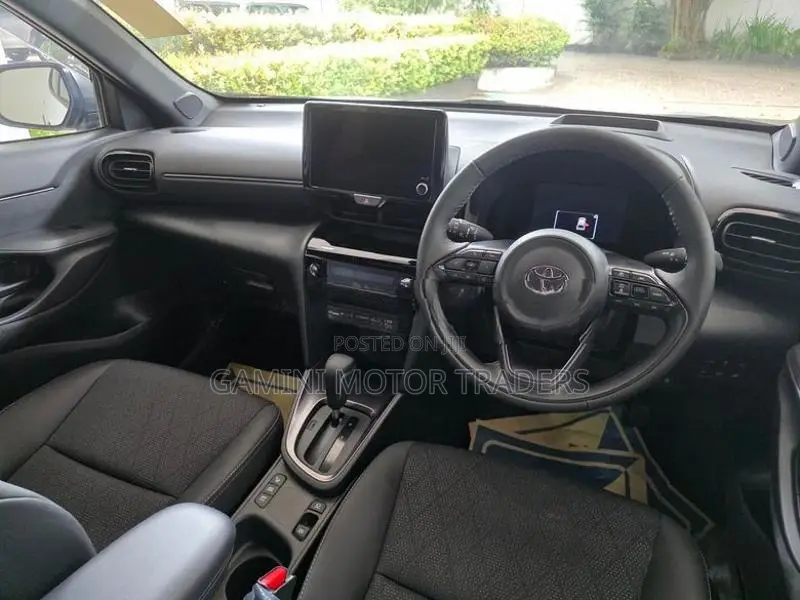 Toyota Yaris Cross Z Urbano HUD Pwrboot 2026