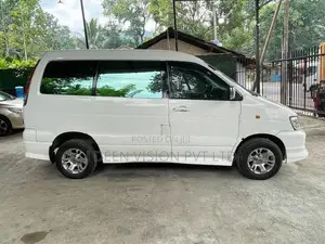 Toyota Noah 1996