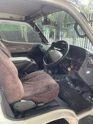 Toyota Dolphin 1992