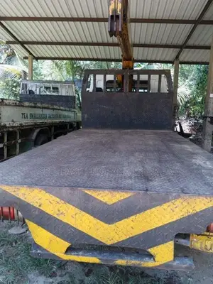 Mitsubishi Canter Boom Truck 2001