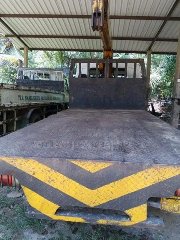 Mitsubishi Canter Boom Truck 2001