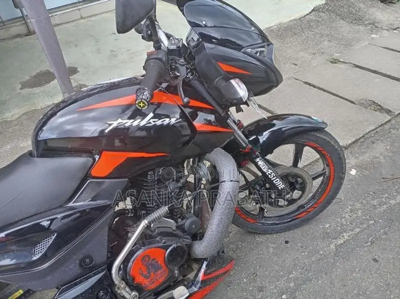 Bajaj Pulsar 180 2007