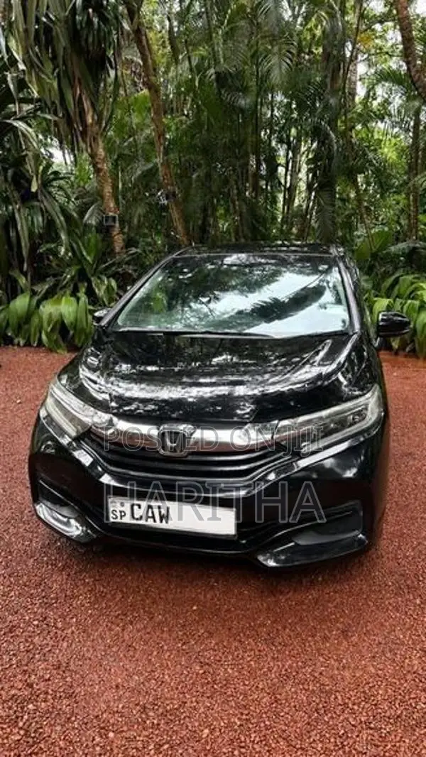 Honda Fit Shuttle GP7 2015