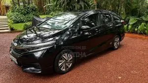 Honda Fit Shuttle GP7 2015