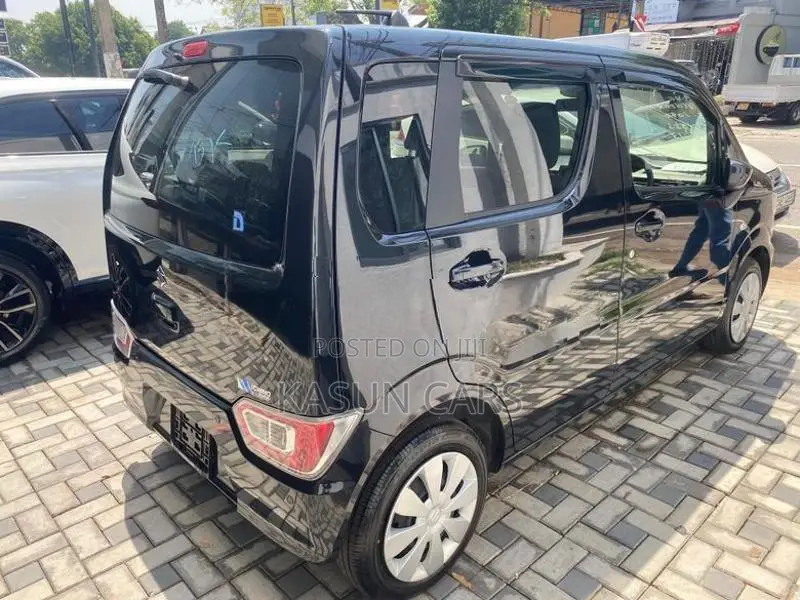 Suzuki Wagon R Fx Safety 2025