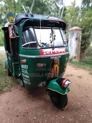 Bajaj RE 2002