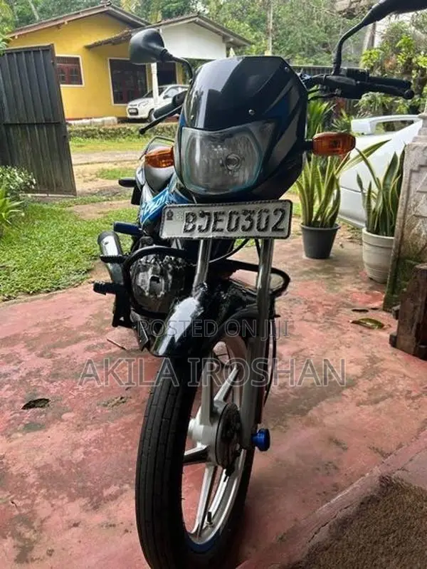 Bajaj CT100 ES 2023