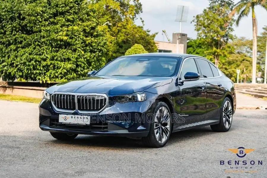 BMW 523i Exclusive Line 2024