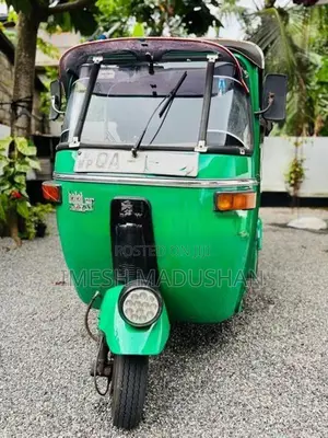 Bajaj RE 2005
