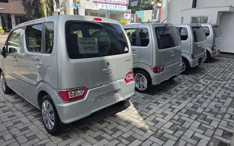 Suzuki Wagon R Fx Safety 2025