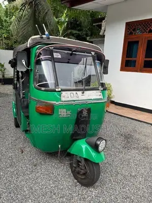 Bajaj RE 2005
