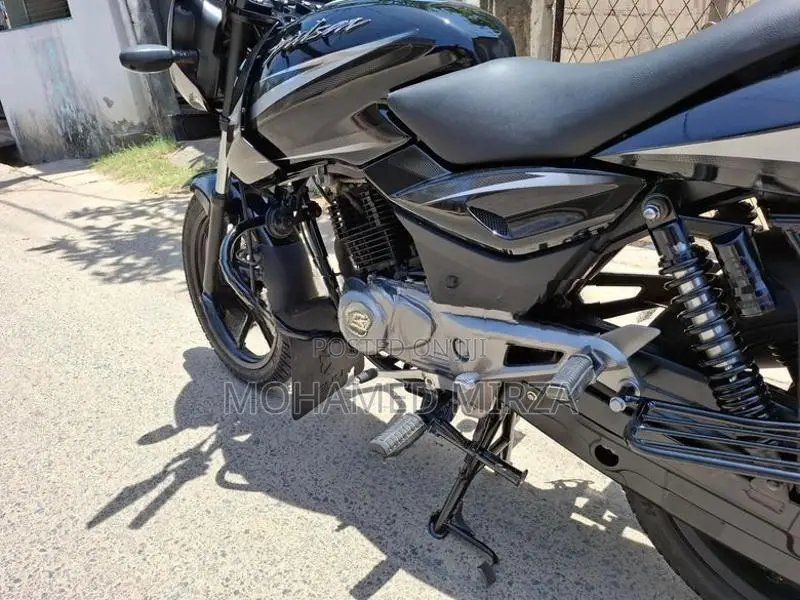 Bajaj Pulsar 150 2015