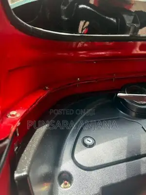 Bajaj RE 205 2012