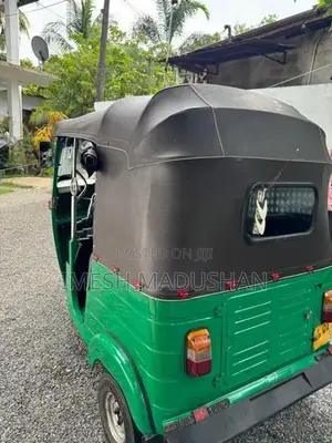 Bajaj RE 2005