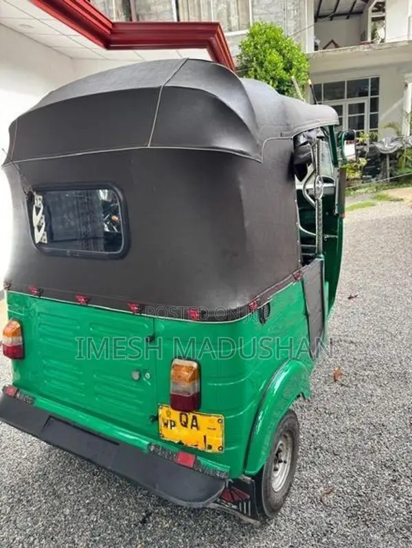 Bajaj RE 2005