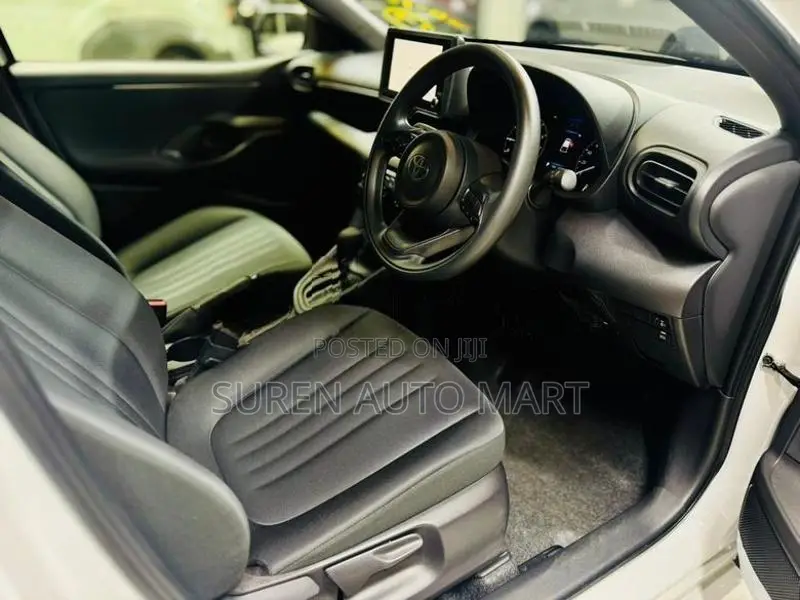 Toyota Yaris X Grade 2024