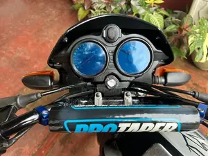 Bajaj CT100 ES 2023