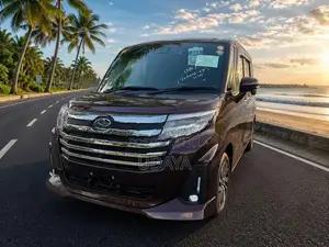 Toyota Roomy Custom G 2025