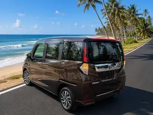 Toyota Roomy Custom G 2025