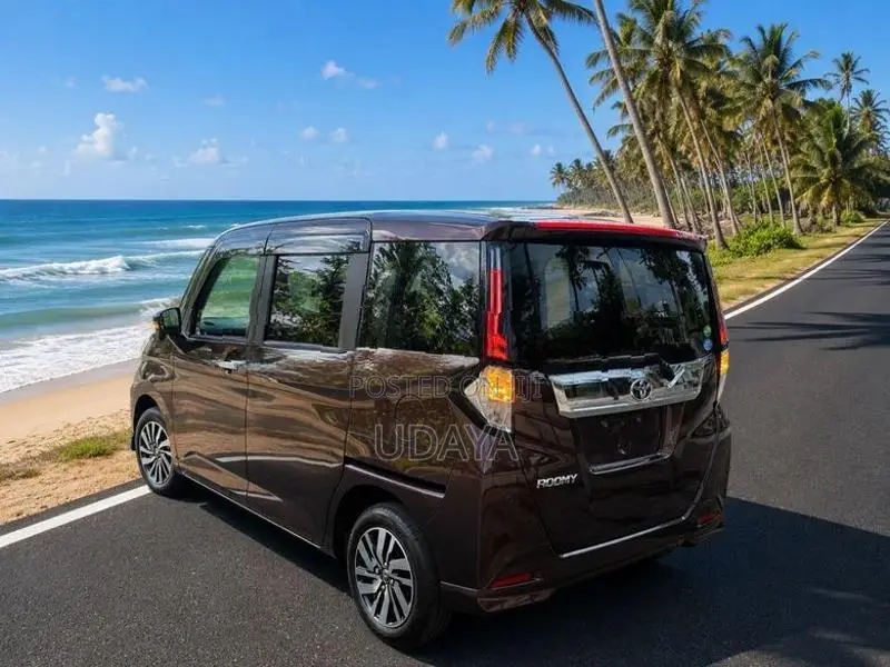 Toyota Roomy Custom G 2025