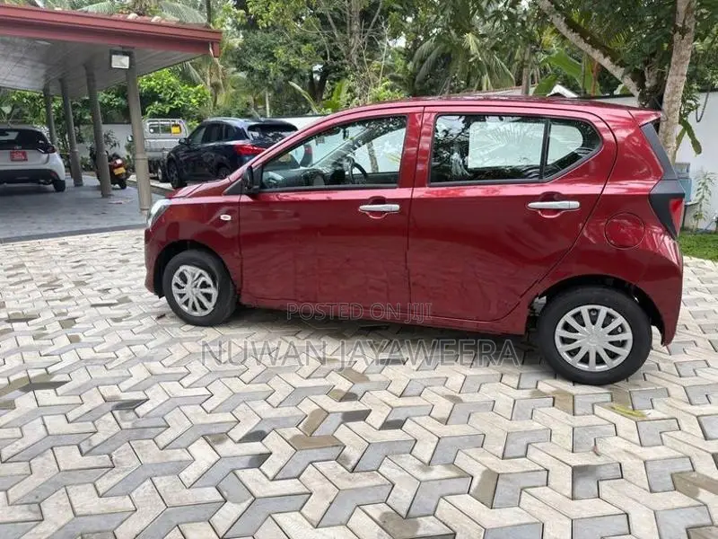 Daihatsu Mira 2025