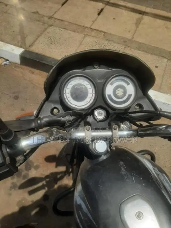 Bajaj Platina 100 2016