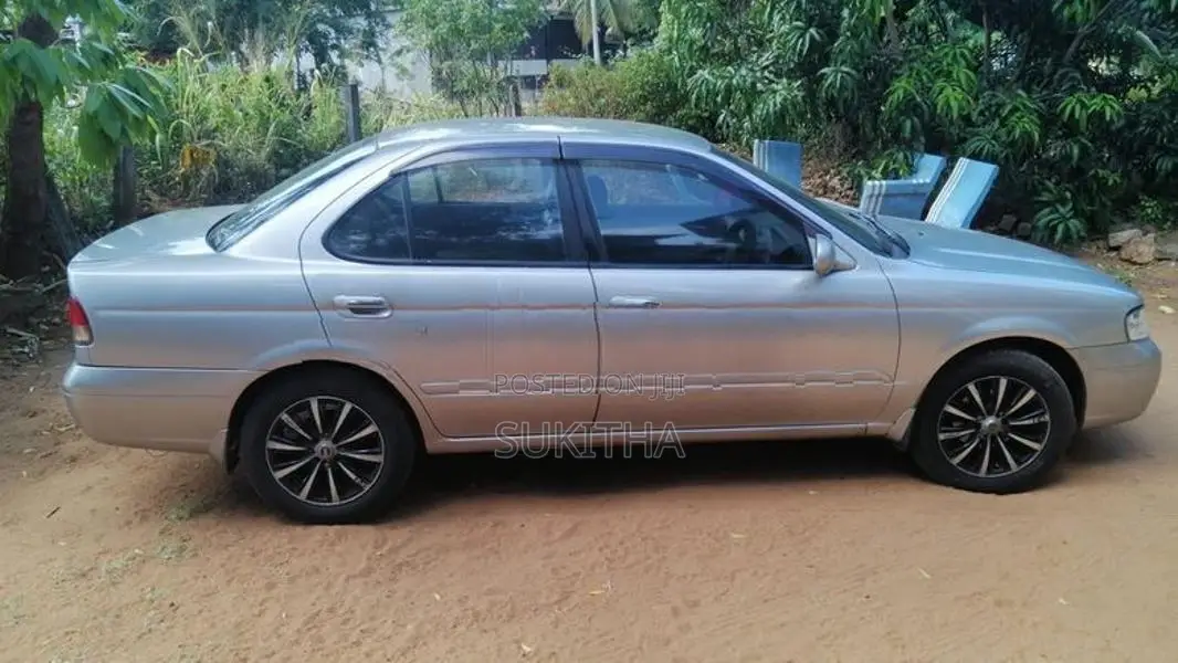 Nissan Sunny FB15 2002