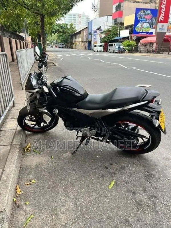 Honda CB Hornet 160R 2016