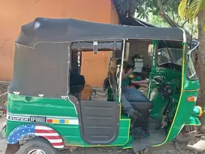 Bajaj RE 1995