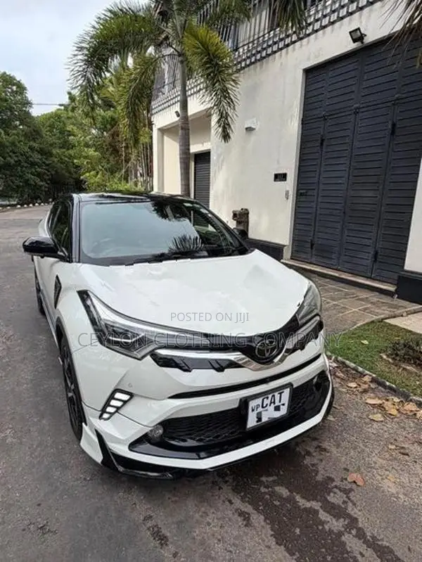 Toyota CHR NGX50 2017