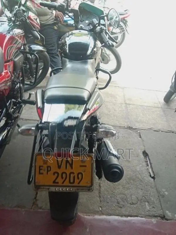 Bajaj Pulsar 150 2011