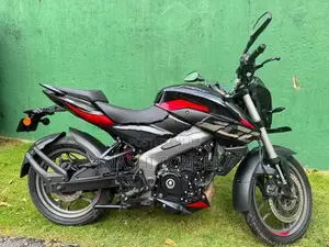 Bajaj Pulsar NS200 2025