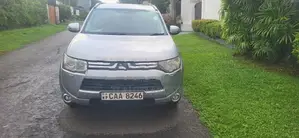 Mitsubishi Outlander Petrol 2013