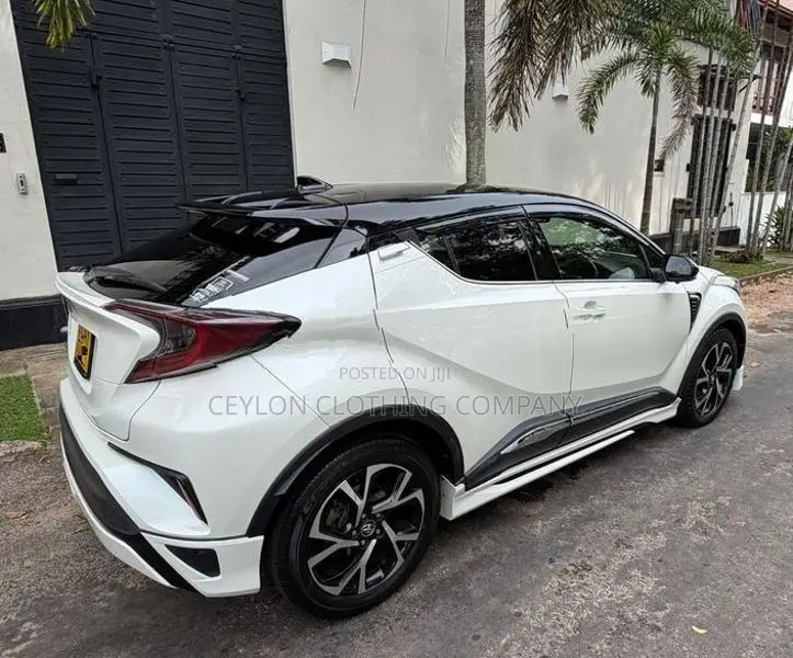 Toyota CHR NGX50 2017