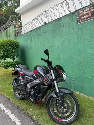 Bajaj Pulsar NS200 2025
