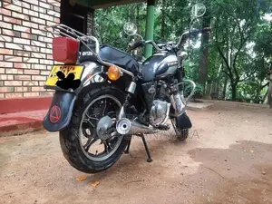Suzuki GN 125 Japan 2002