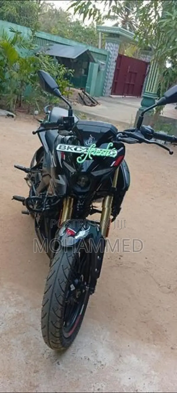 Bajaj Pulsar N160 Premium 2025