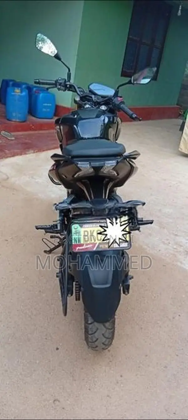 Bajaj Pulsar N160 Premium 2025