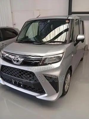 Toyota Roomy X 2023